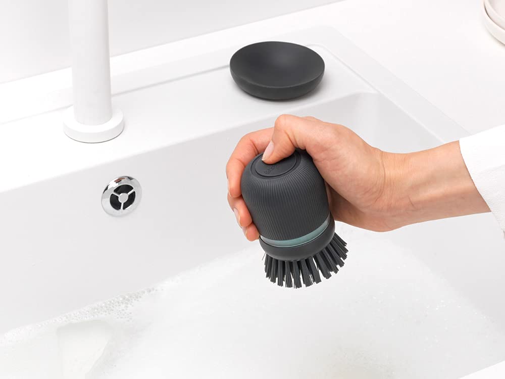 brabantia-spazzola-dosatrice-per-sapone-con-serbatoio-integrato-grigio-scuro-tag image 4