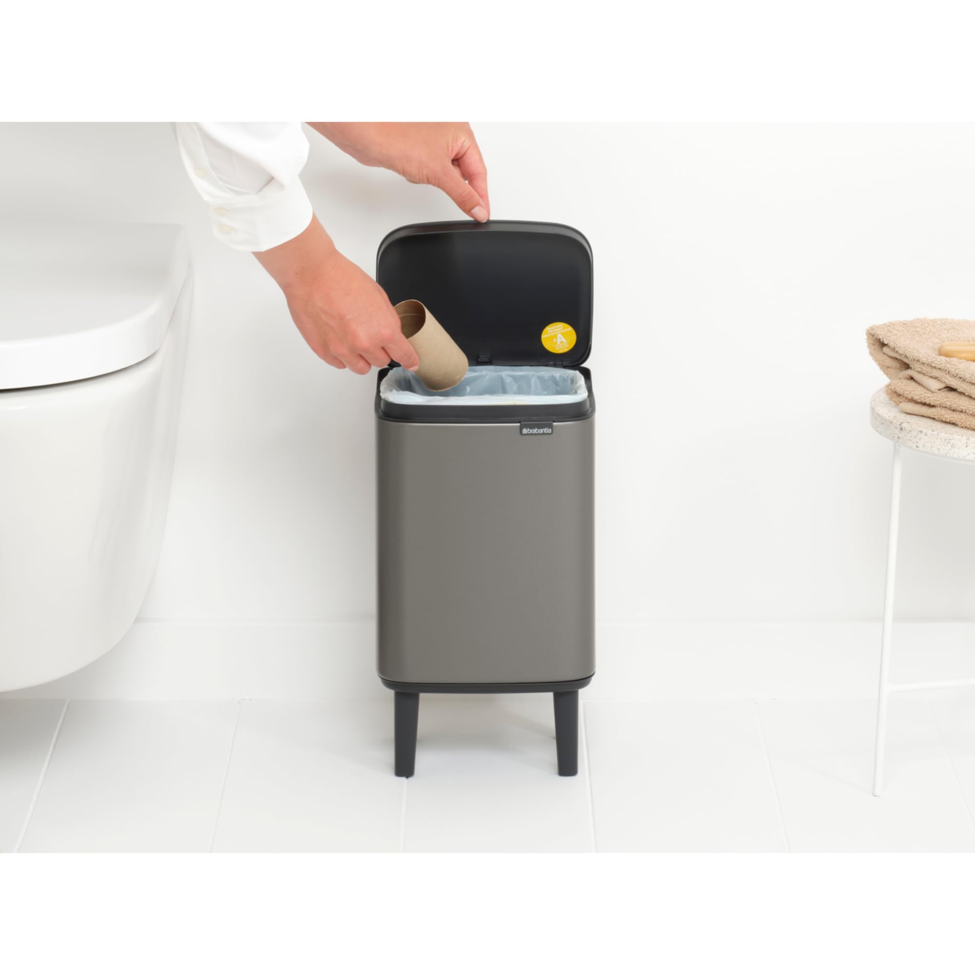brabantia-bo-waste-bin-hi-pattumiera-4l-con-coperchio-a-chiusura-ammortizzata-se image 7