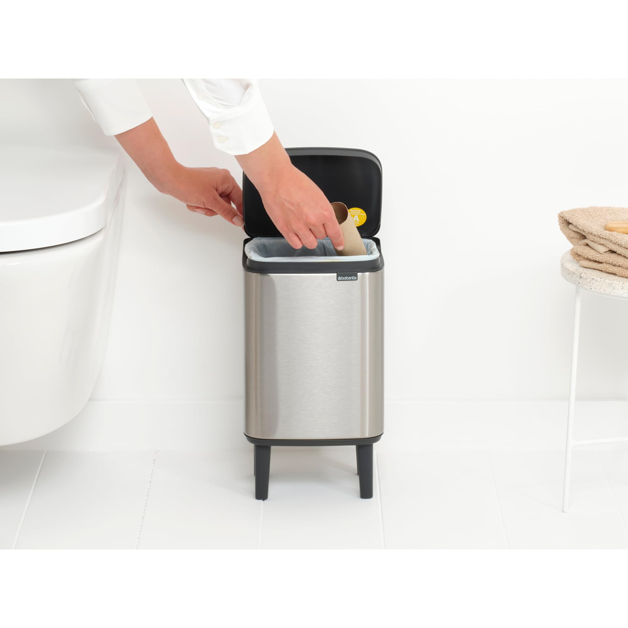 brabantia-bo-hi-pattumiera-4l-matt-steel-coperchio-a-chiusura-ammortizzata-multi image 7