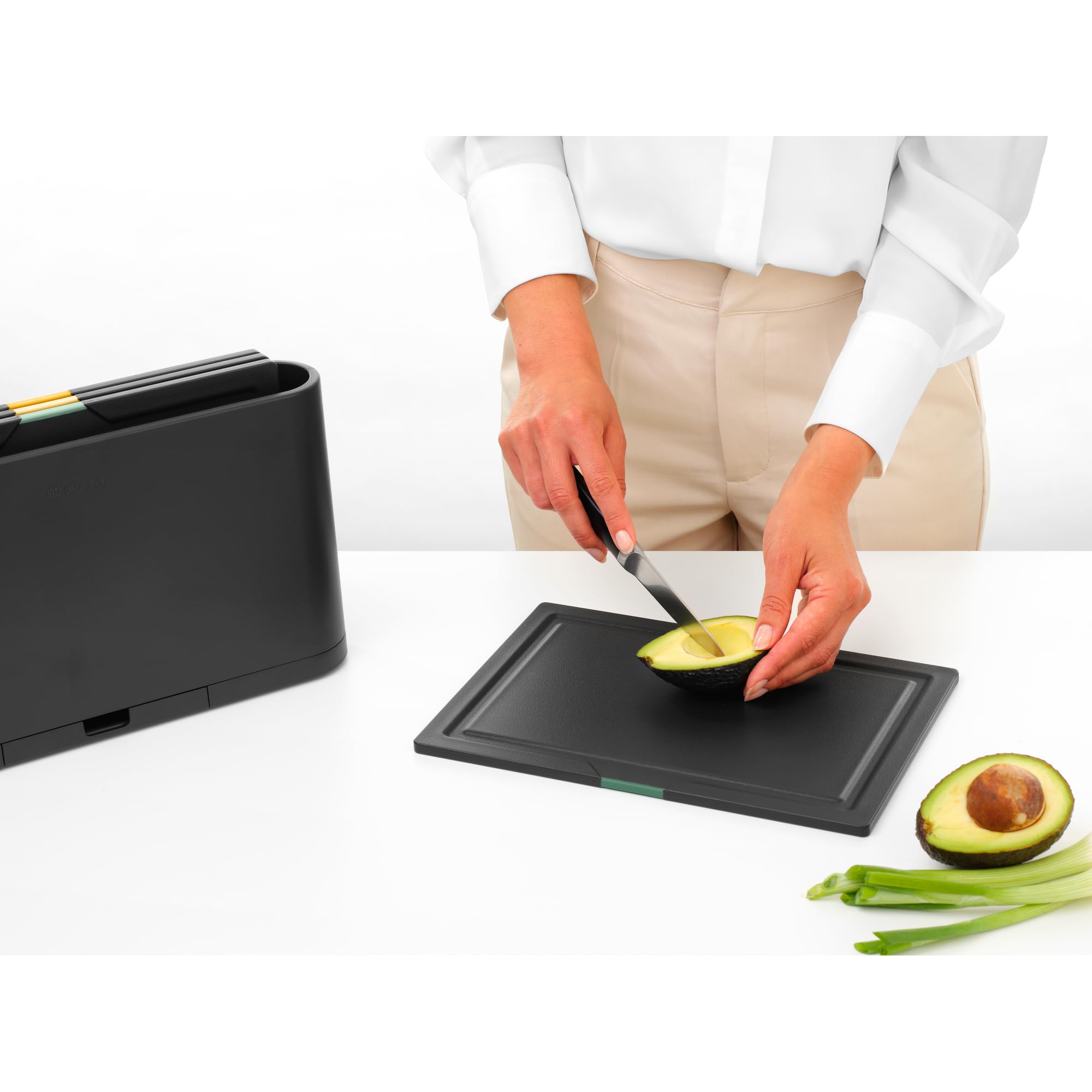 brabantia-tasty-set-4-taglieri-a-due-lati-con-supporto-integrato-per-telefono-e- image 6