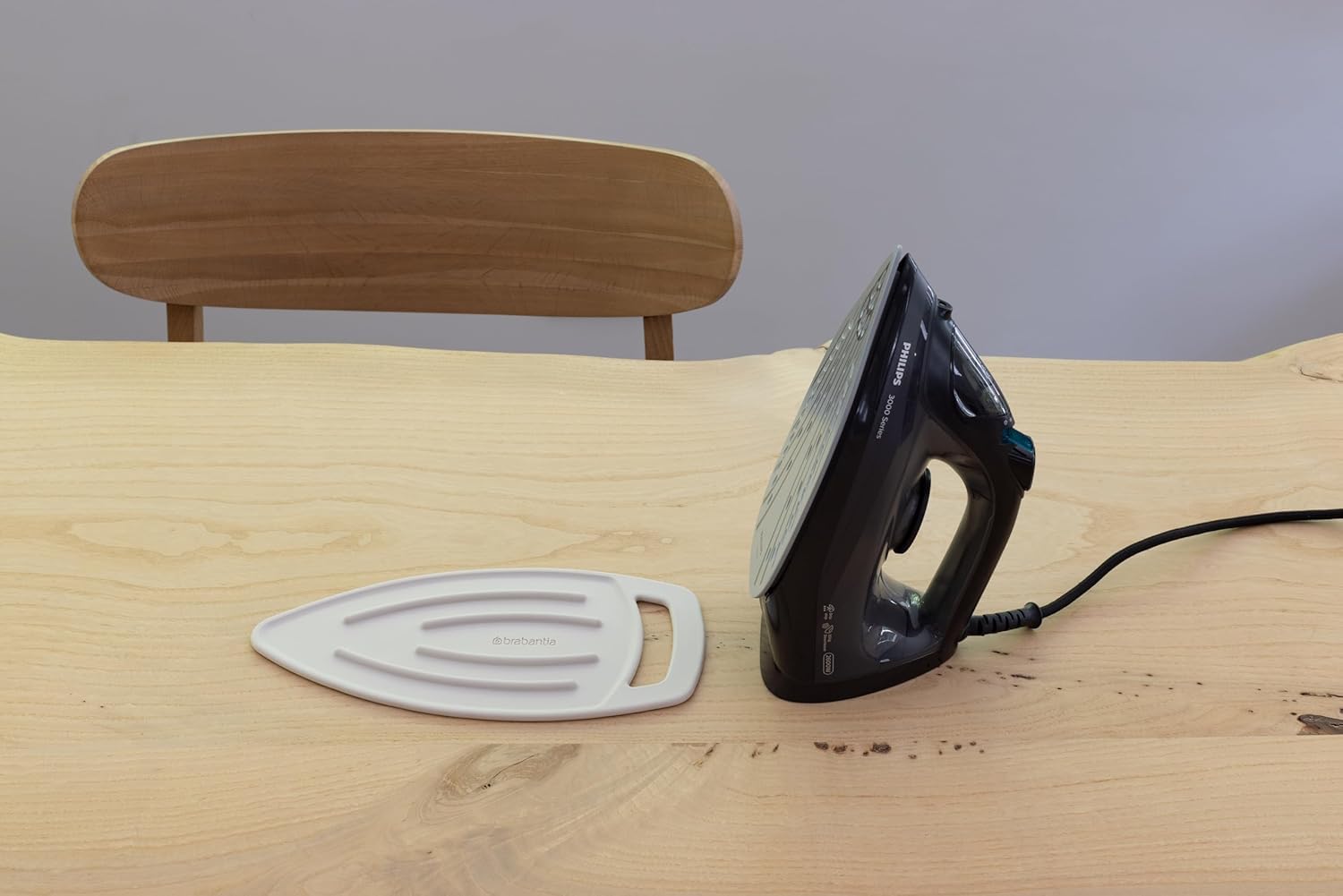 brabantia-poggiaferro-da-stiro-in-silicone-termoresistente-fino-a-220-c-soft-bei image 3