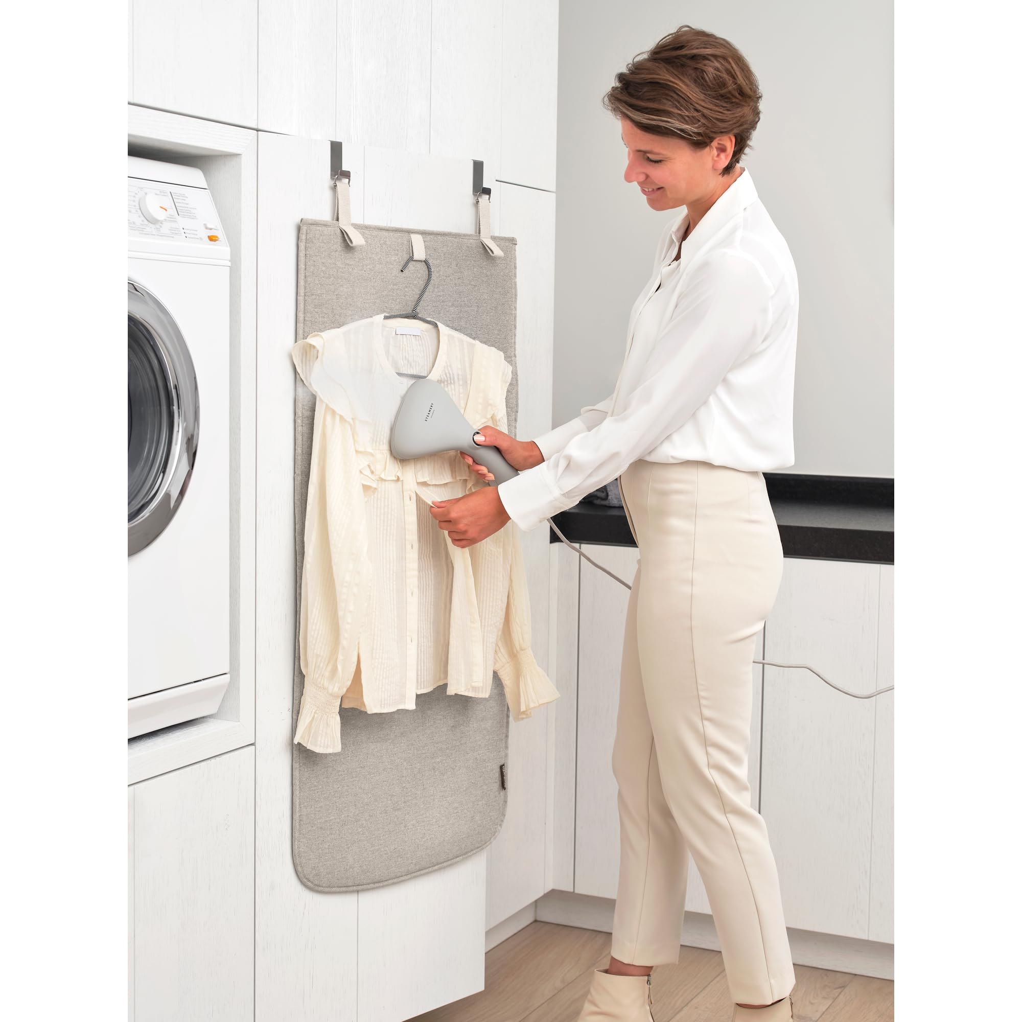 brabantia-coperta-steaming-appendibile-per-stiratura-a-vapore-110-x-50-cm-con-ga image 5