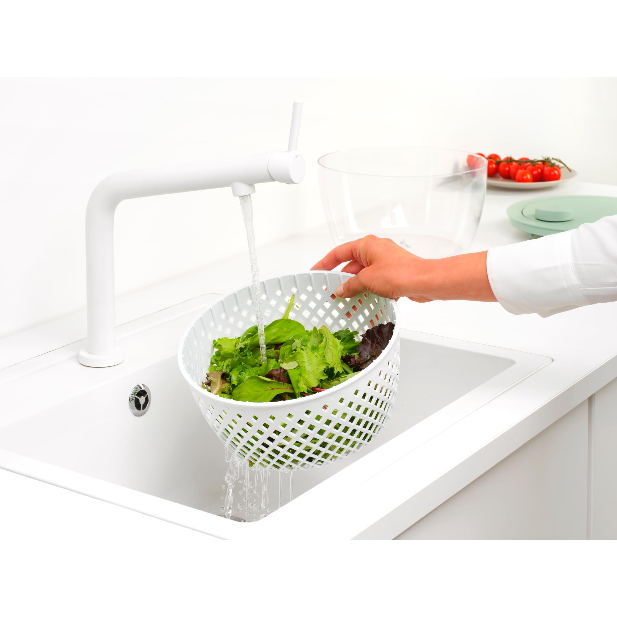 brabantia-tasty-centrifuga-per-insalata-3-in-1-con-ciotola-colino-e-base-antisci image 5