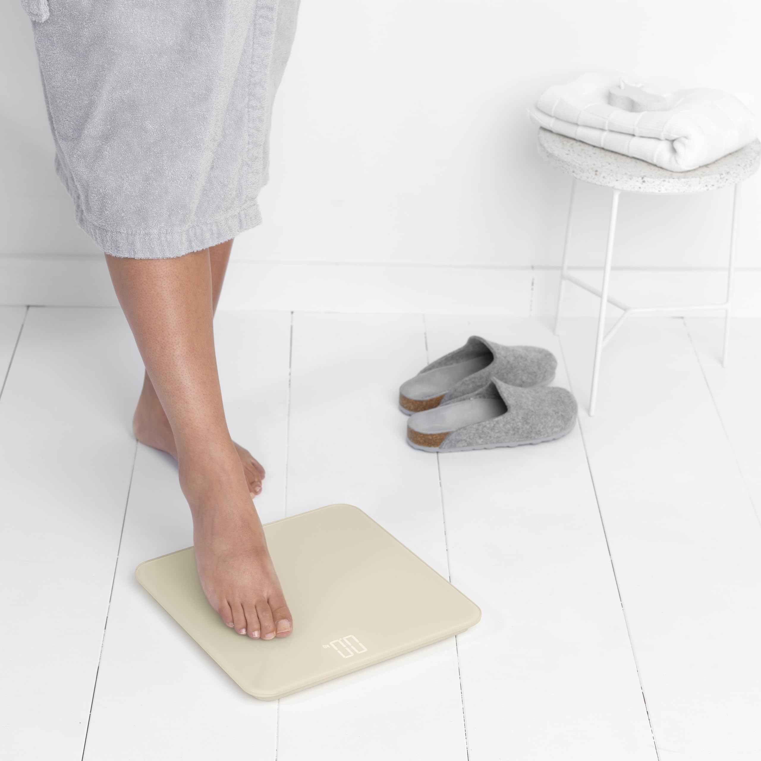 brabantia-renew-bilancia-pesapersone-digitale-con-piano-in-vetro-portata-180-kg- image 4