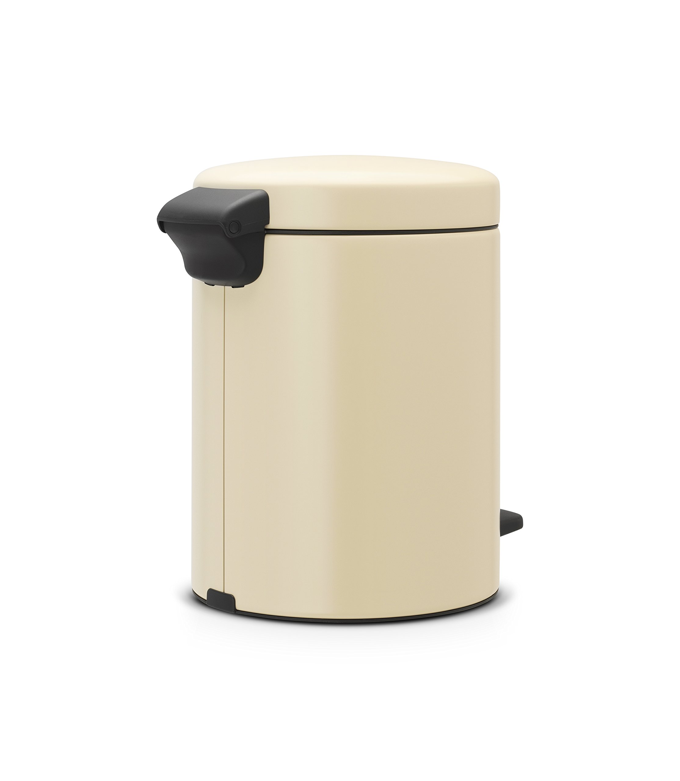 brabantia-newicon-pattumiera-a-pedale-5-l-almond-secchio-interno-in-plastica-rim image 3