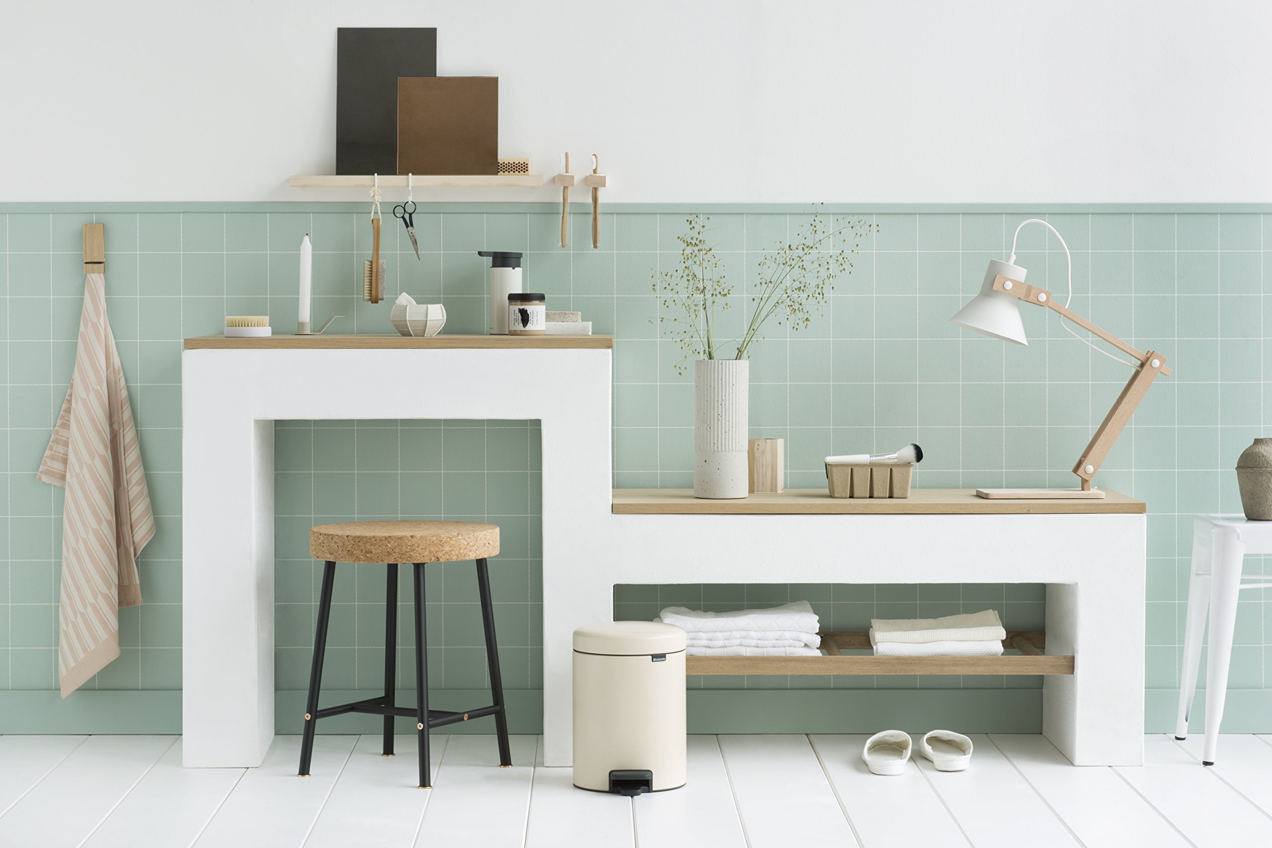 brabantia-newicon-pattumiera-a-pedale-5-l-almond-secchio-interno-in-plastica-rim image 5