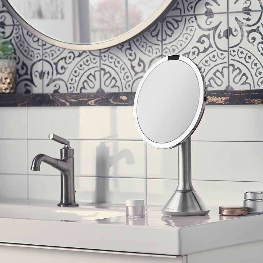 simplehuman-sensor-mirror-con-touch-control-brightness-e-specchio-dettaglio-10x- image 6